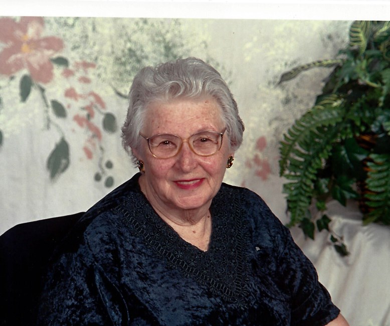 Obituary of Marjorie W Dixon