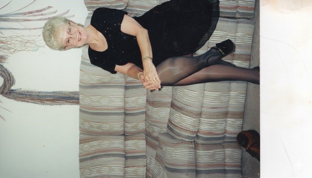 Obituary of Beverly Lee Kalb