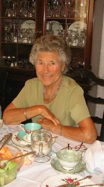 Obituary of Maureen Elizabeth Wall