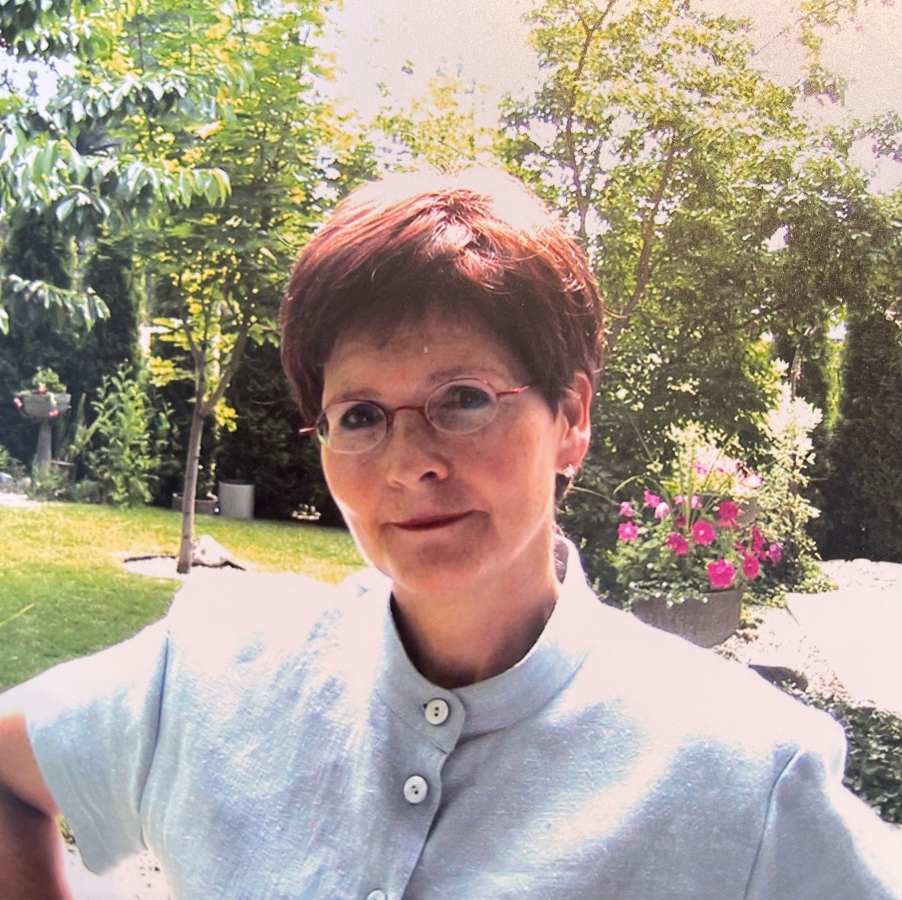 Obituary of Constance Larin