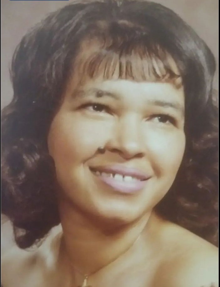 Obituario de L' Ester LeFlore Ellis