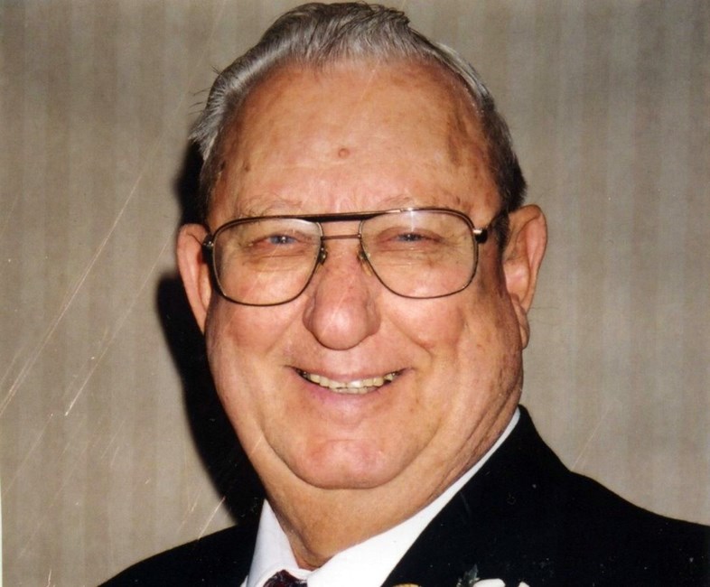 Obituario de James L. Bray