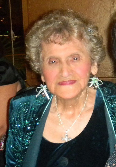 Obituary of Beatriz P. Salas