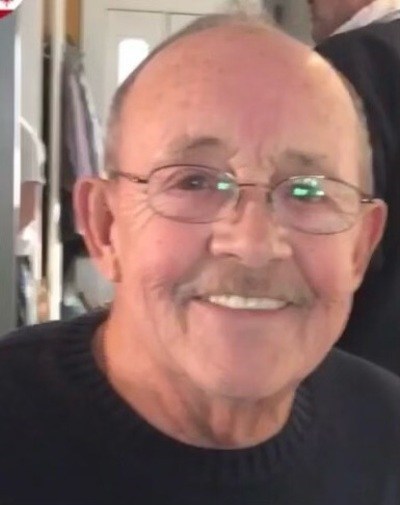 Avis de décès de George E. Peterson