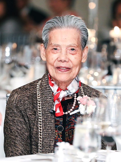 Obituary of Ai Juan Lin