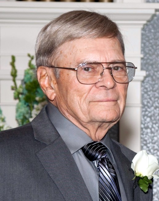 Obituario de George H. Houck