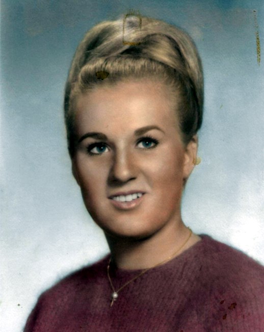 Obituary of Kay Louise Holloway