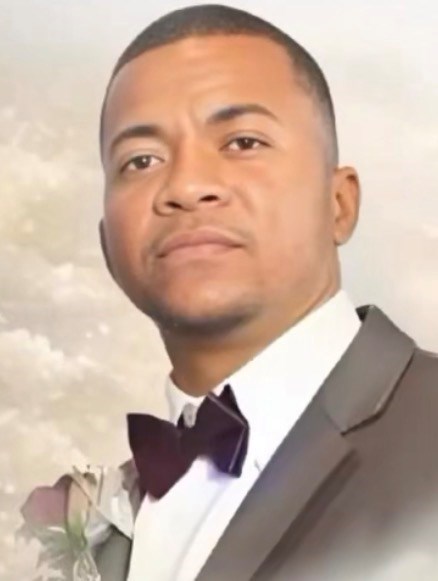 Avis de décès de Mr. Carl Jeffrey Stokes