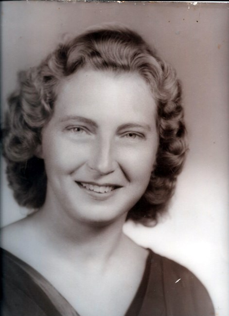 Obituary of Evelyn Lewis