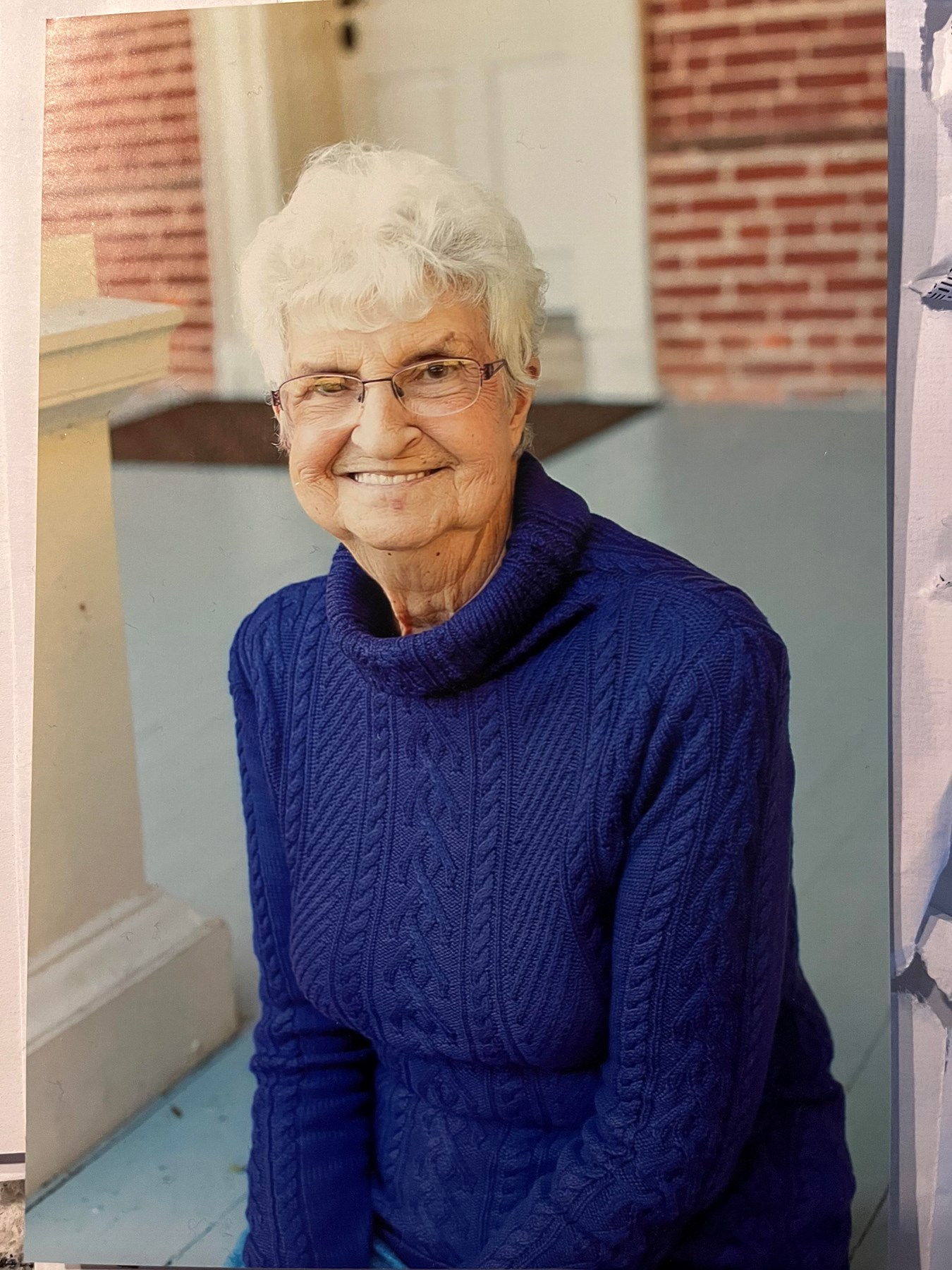 Obituario de Marion Alice (Hickernell) Laucks