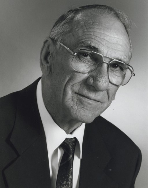 Obituary of Lloyd Miller Frey