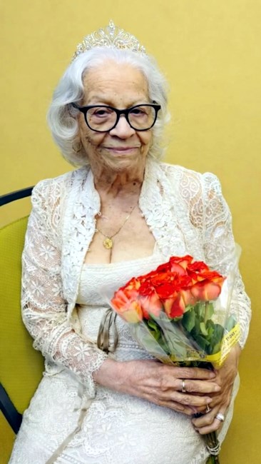 Obituary of Maxine Alma Julien