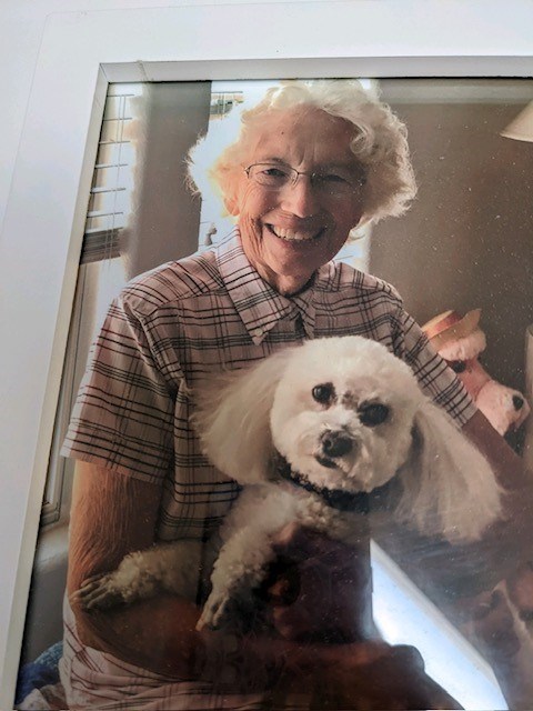 Obituary of Evelyn Louise Taylor