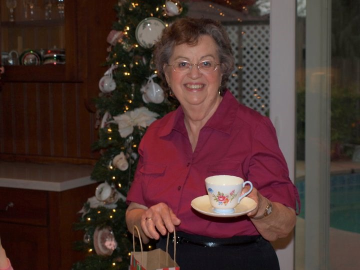 Obituary of Sonja Yvonne Holton