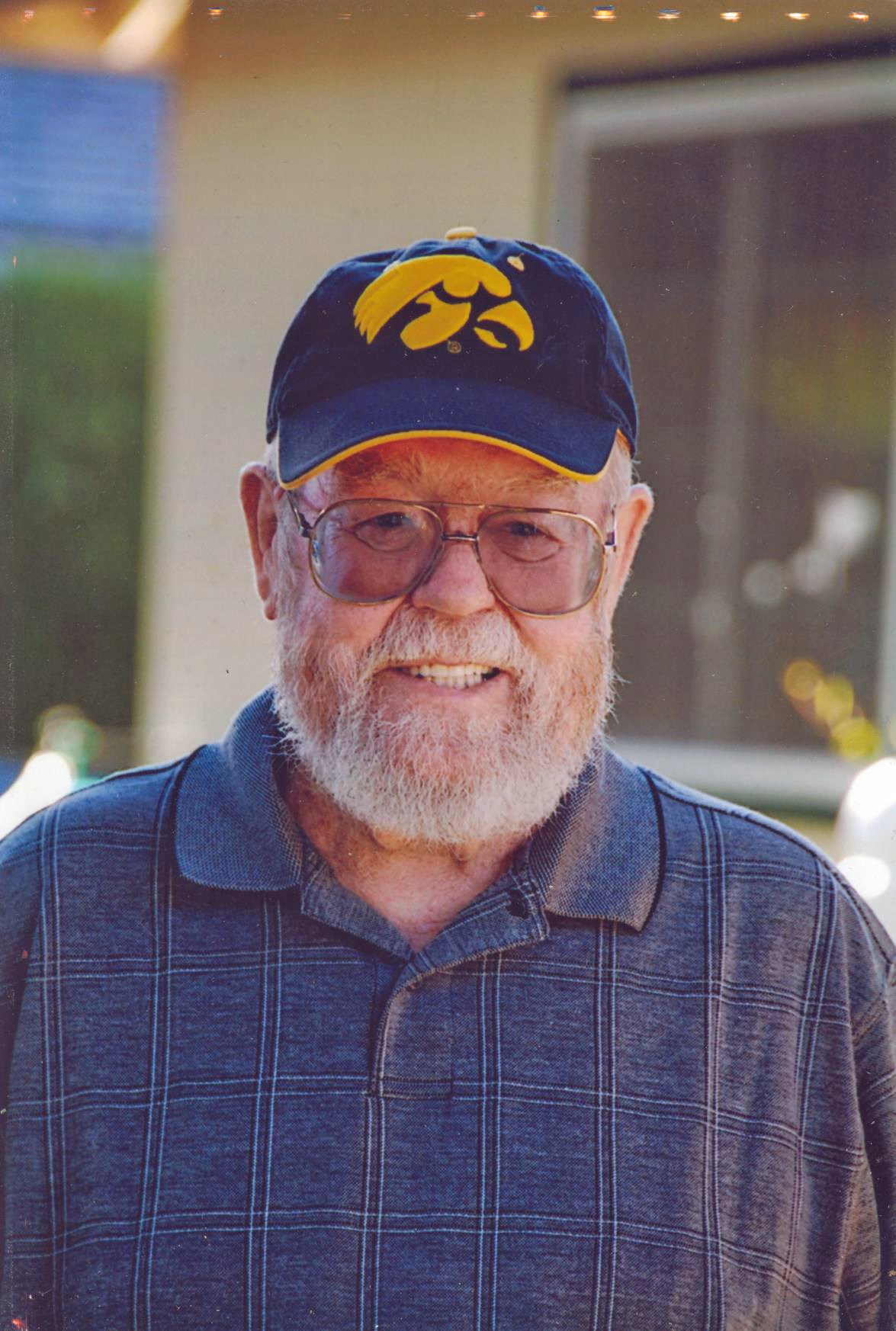 Obituary of Charles Robbie Michael "Robbie" Roberts