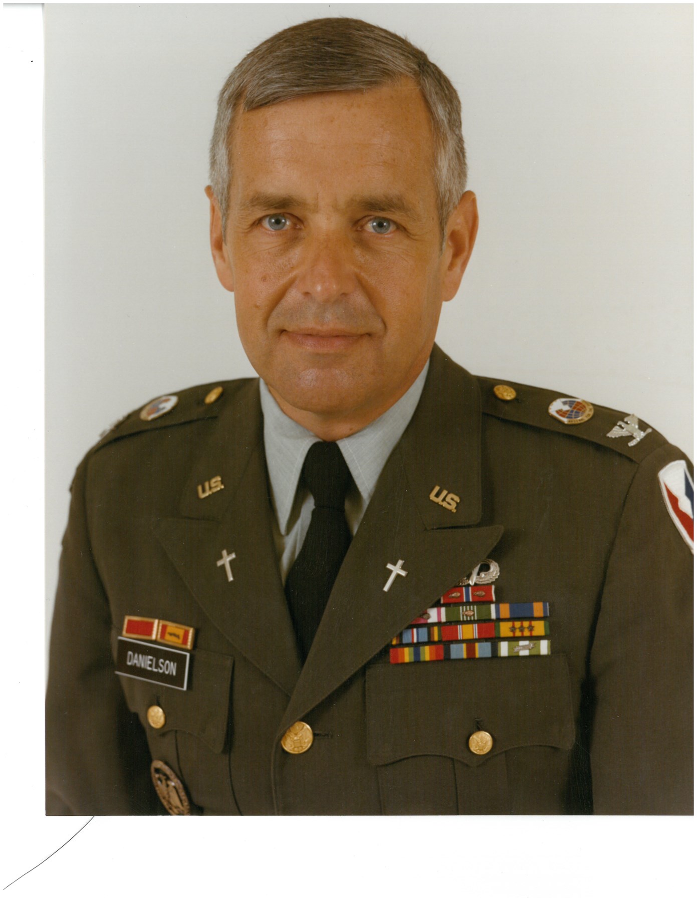 Avis de décès de Chaplain Col. Wendell "Dan" Danielson