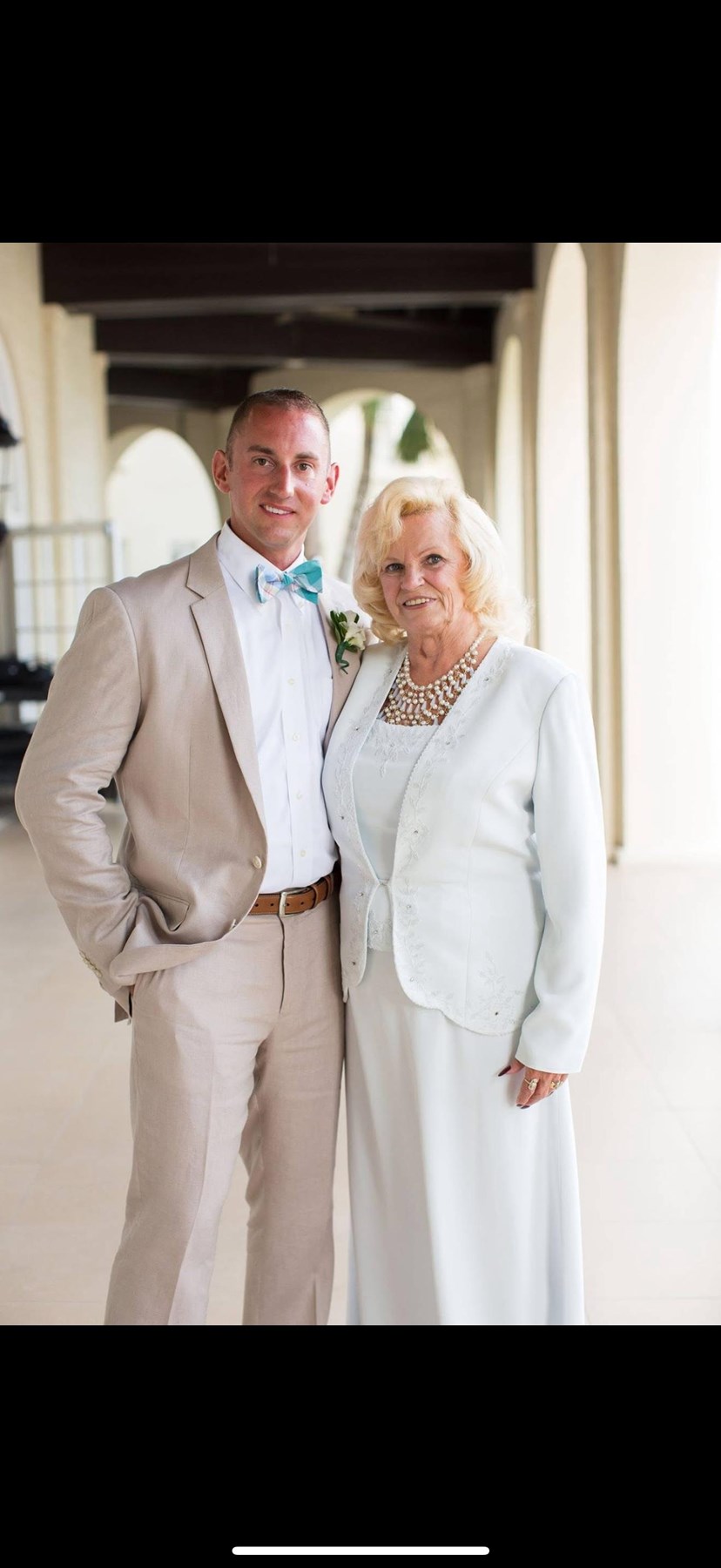 Avis de décès de Gladys Louise Perry