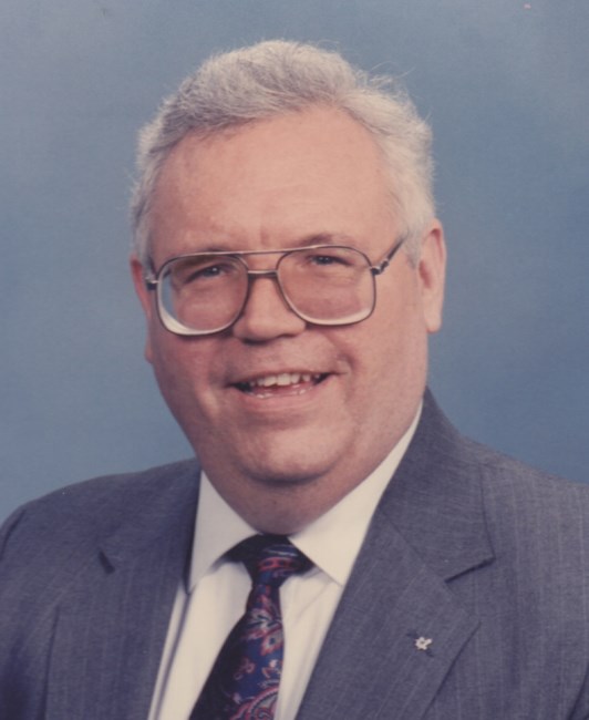 Obituary of Lee James