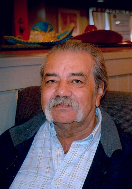 Obituary of Roberto Cisneros