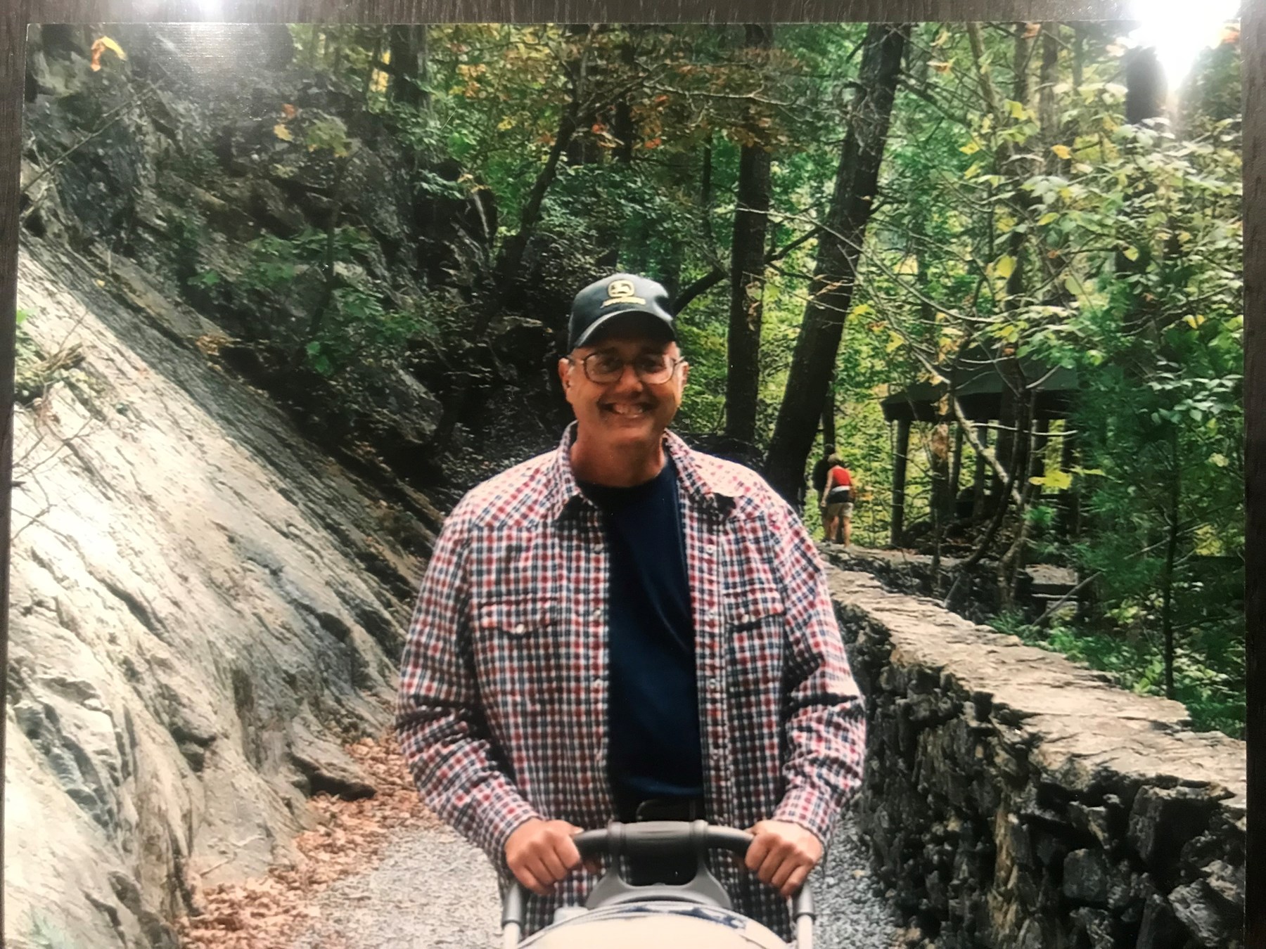 Obituary of Earl L. Johnson, Jr