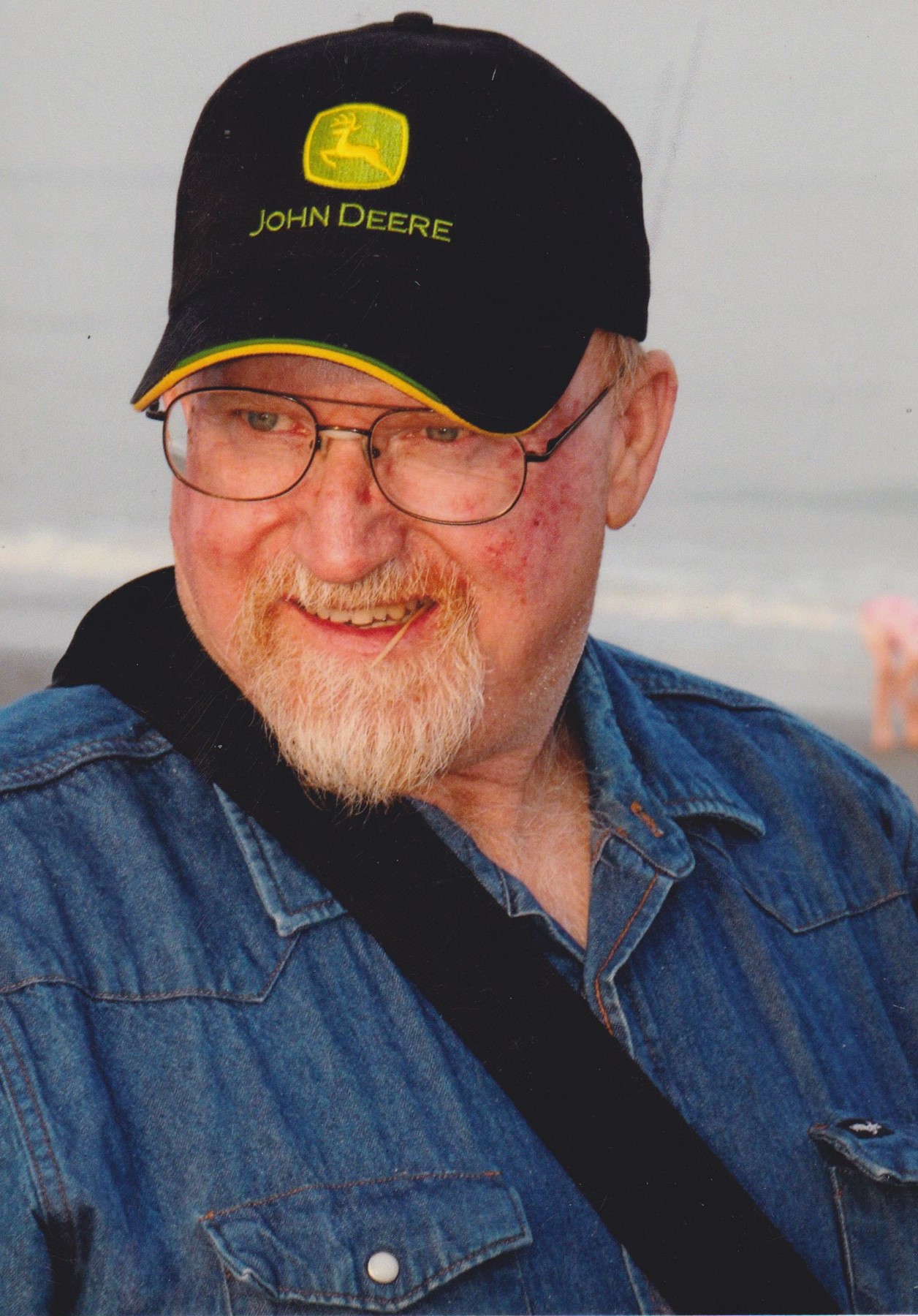 Obituary of Alfred "Pee Wee" Flesher