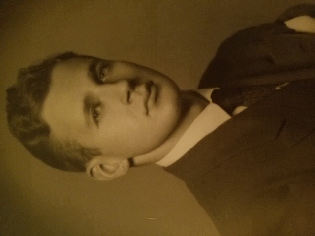 Obituary of Arnold Ross