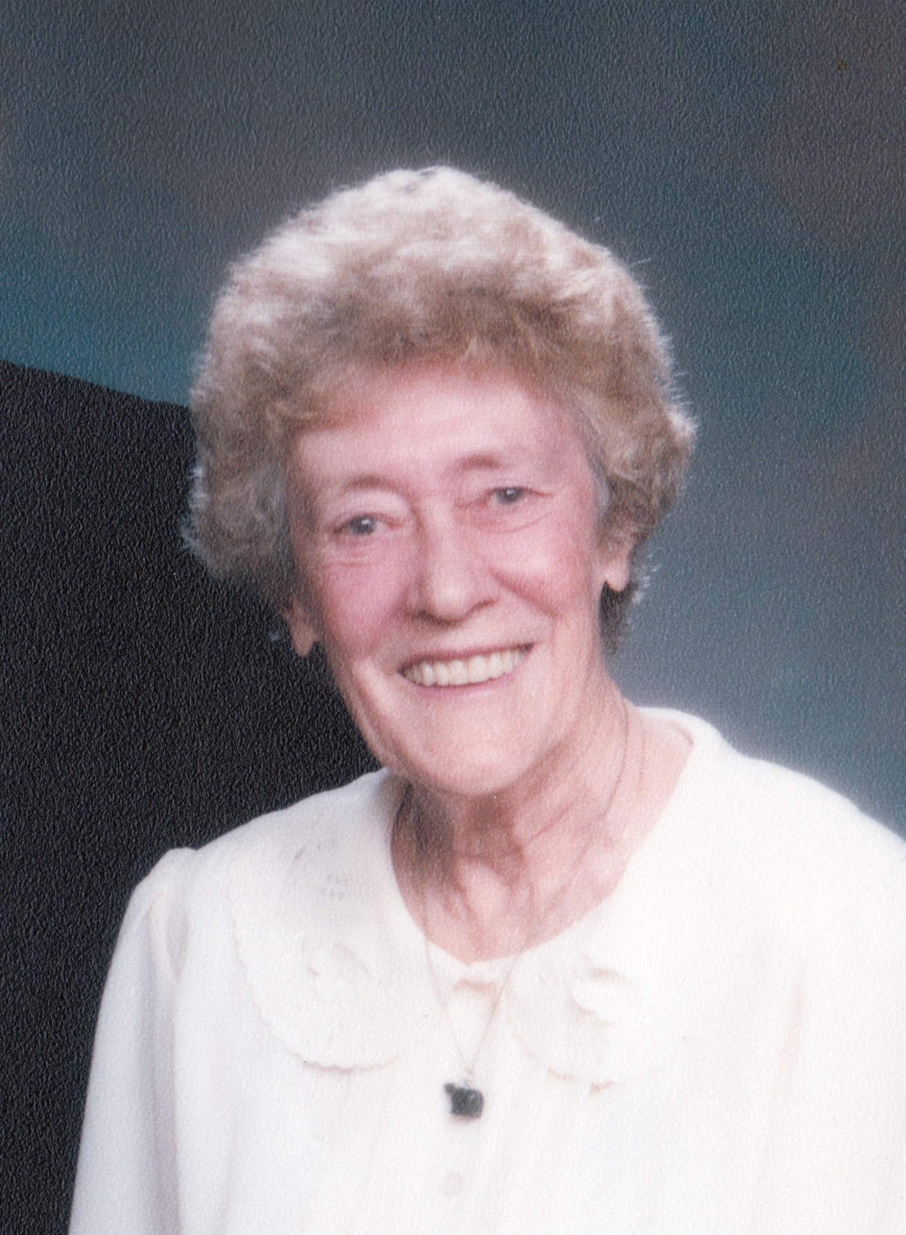Obituary of Betty Phillips (nee Thomas)