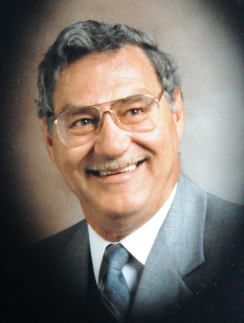 Obituary of Maurice Donnell Comtois