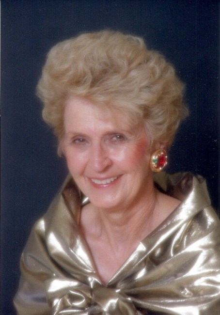 Obituario de Mrs. Annelle M. Cramer