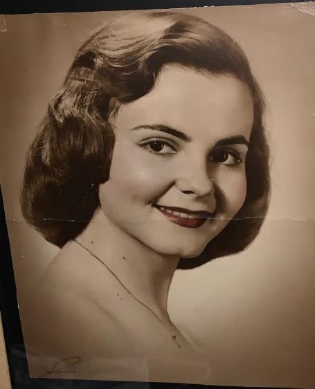 Obituary of Agueda Luisa Agundez