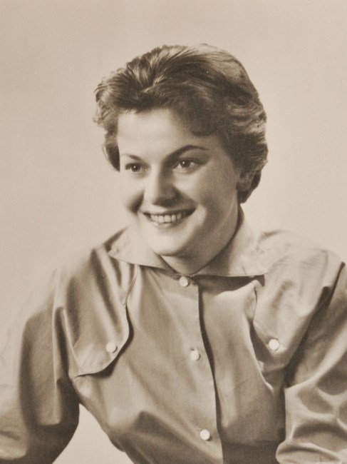 Obituary of Emmi Lappoehn Simons-Lappoehn