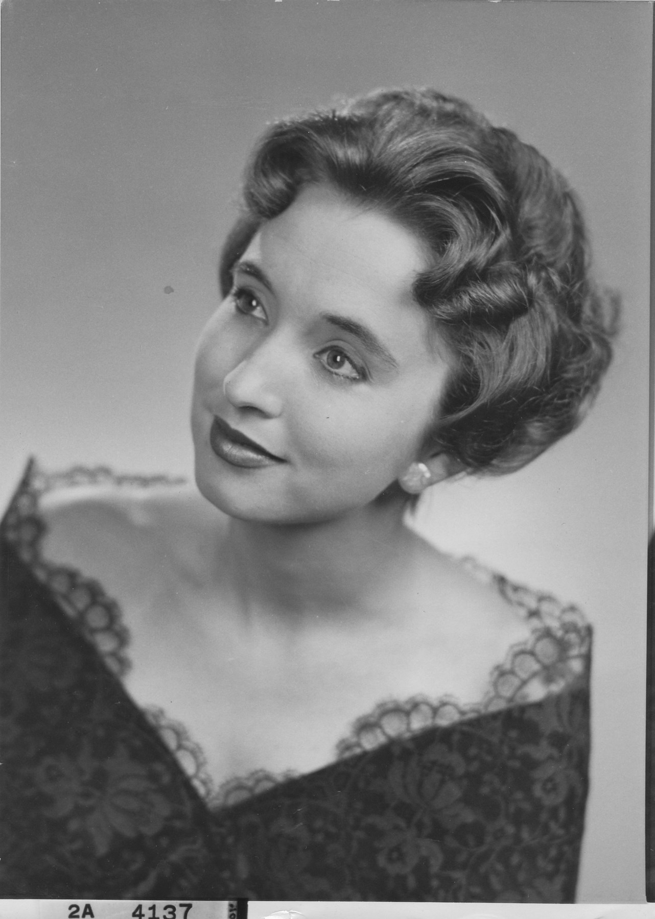 Obituary of Gloria Scroggins