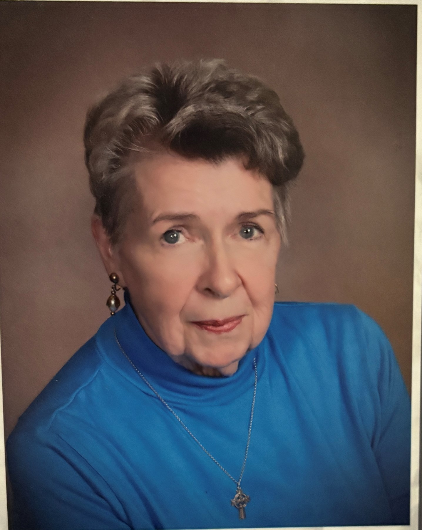 Obituario de Mrs. Marcia Riordan Leonard