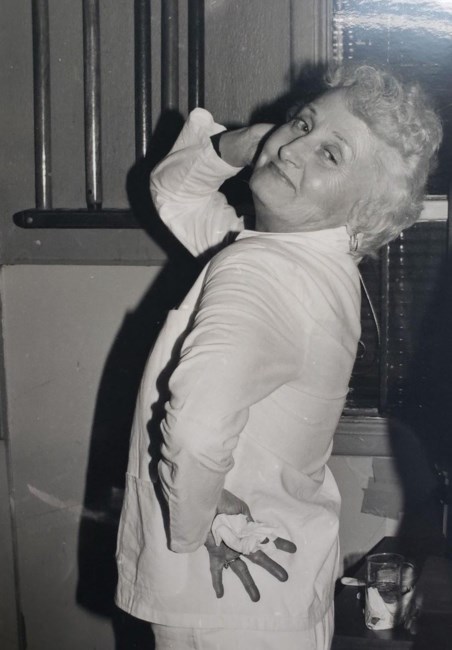 Obituary of Gertrude Hollingsworth Mayfield