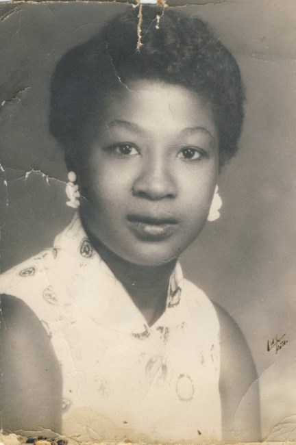 Obituary of Sonia D. Momperousse