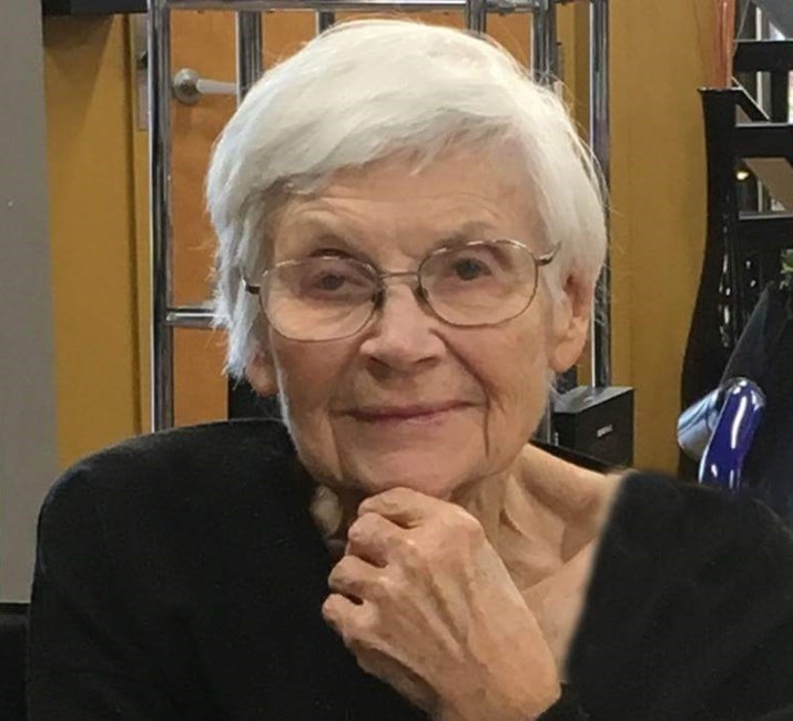 Obituary of Joan Beverly Walker