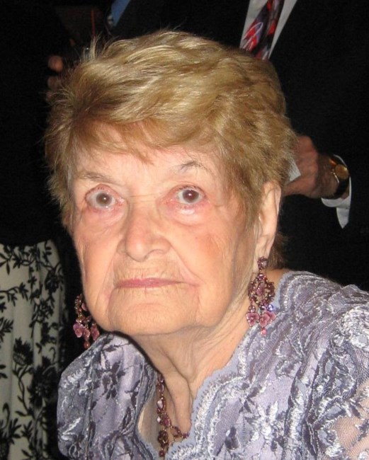 Obituary of Sra. Gloria Diaz