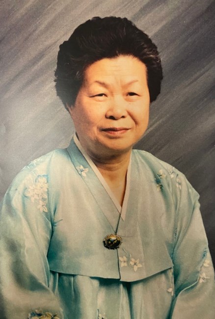 Obituary of Mrs. Shin Jah Lee