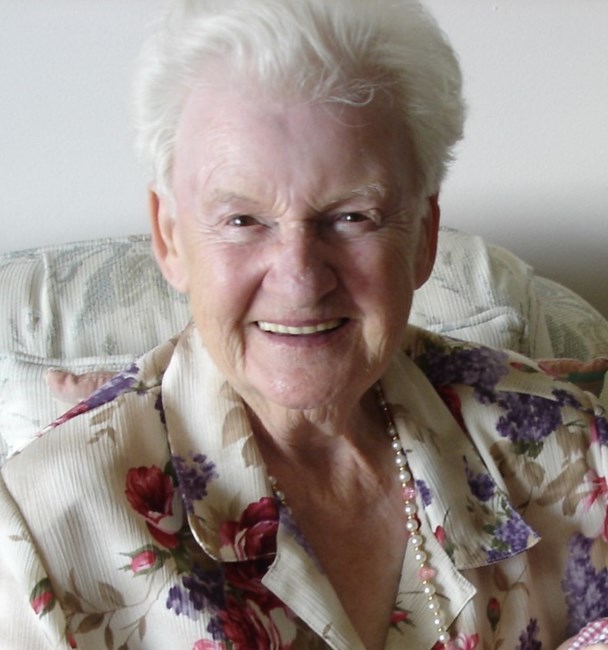 Obituario de Mary Yvonne Scott