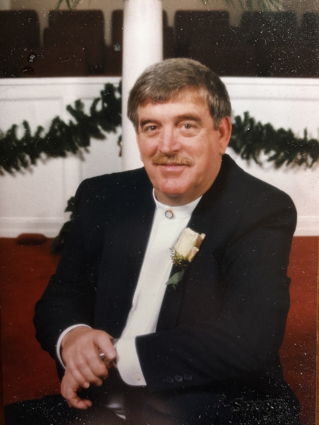 Obituary of Paul Delon Hall