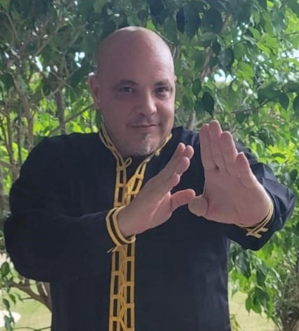 Obituary of Douglas "Douglita" Carlos Marti Mendoza