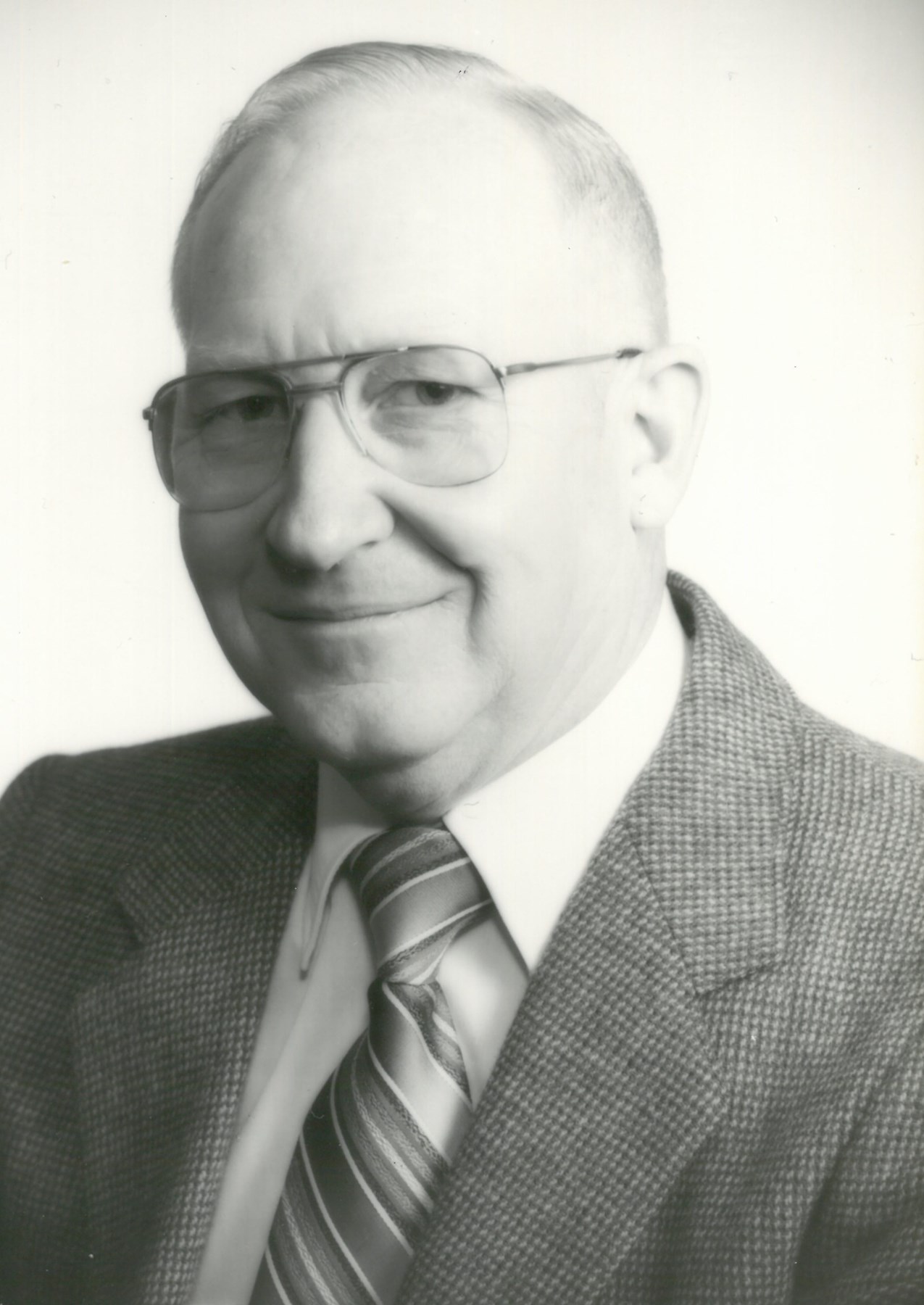Obituary of William L. Walling MD