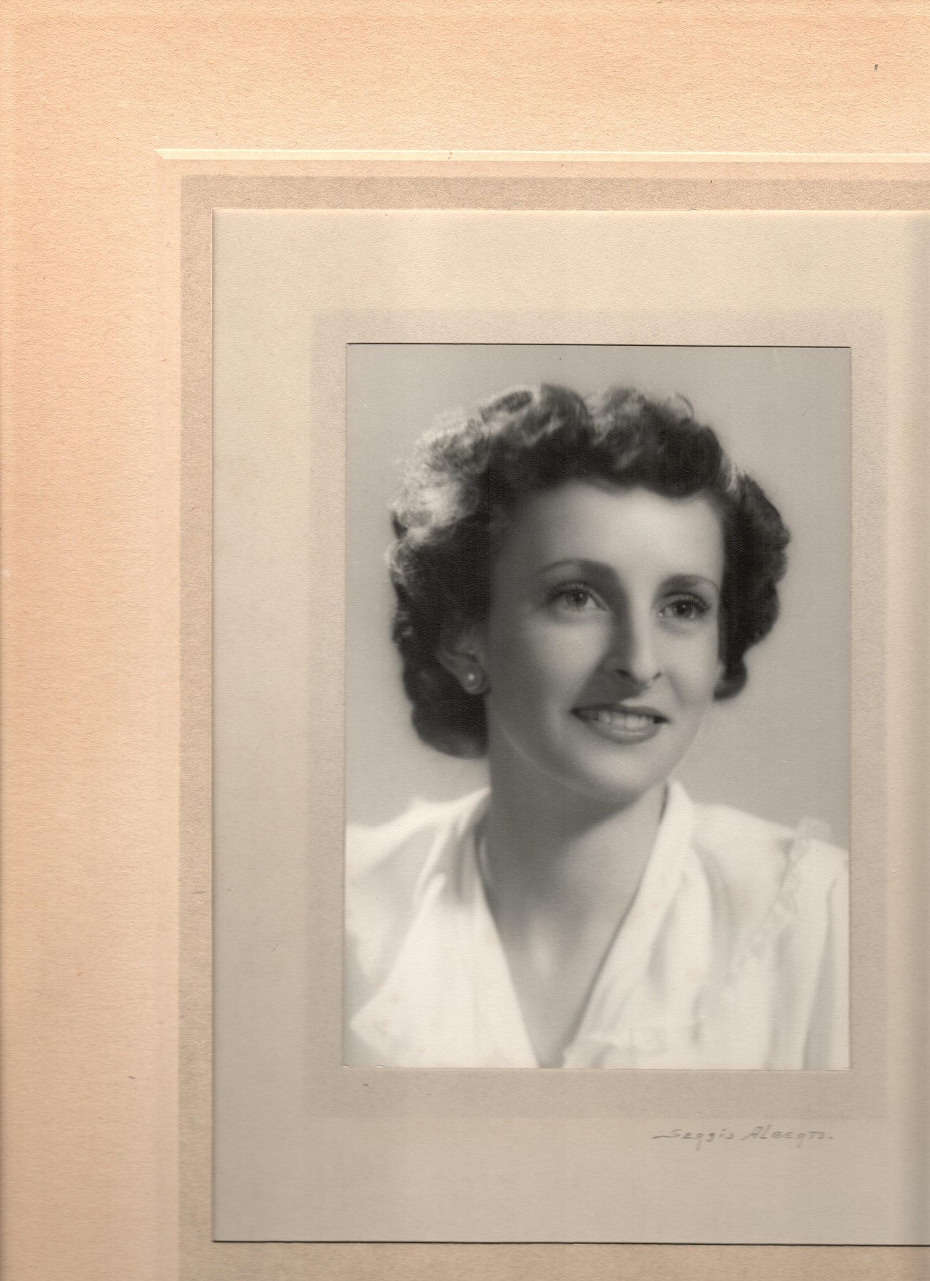 Obituary of Nancy Holley Hitchcock