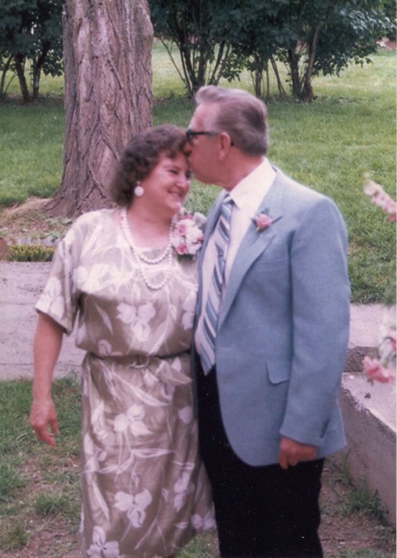 Obituary of Mrs. Ethel Louise Boggs