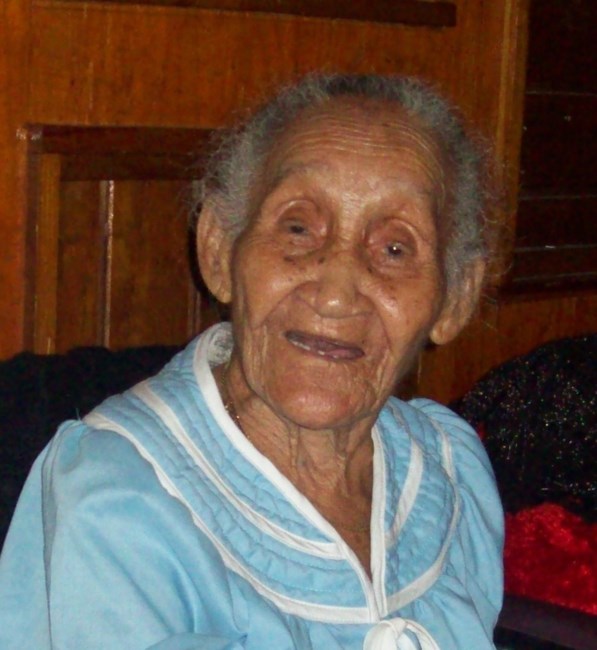 Obituary of Encarnación "Pucha" Martínez Peña