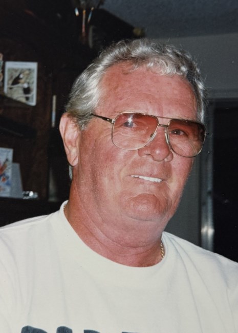 Avis de décès de James W. Hoey Jr.