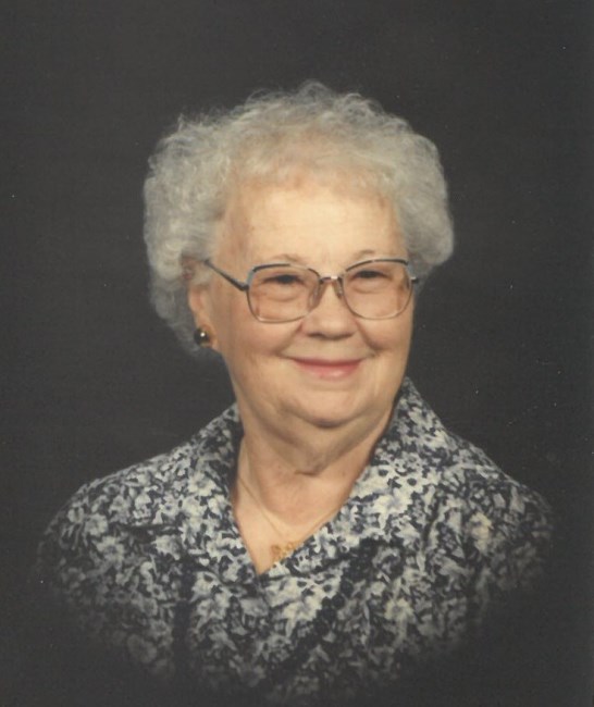 Obituary of Maxine N Hangen
