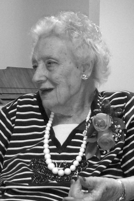Obituary of Dorothy M. Lowe