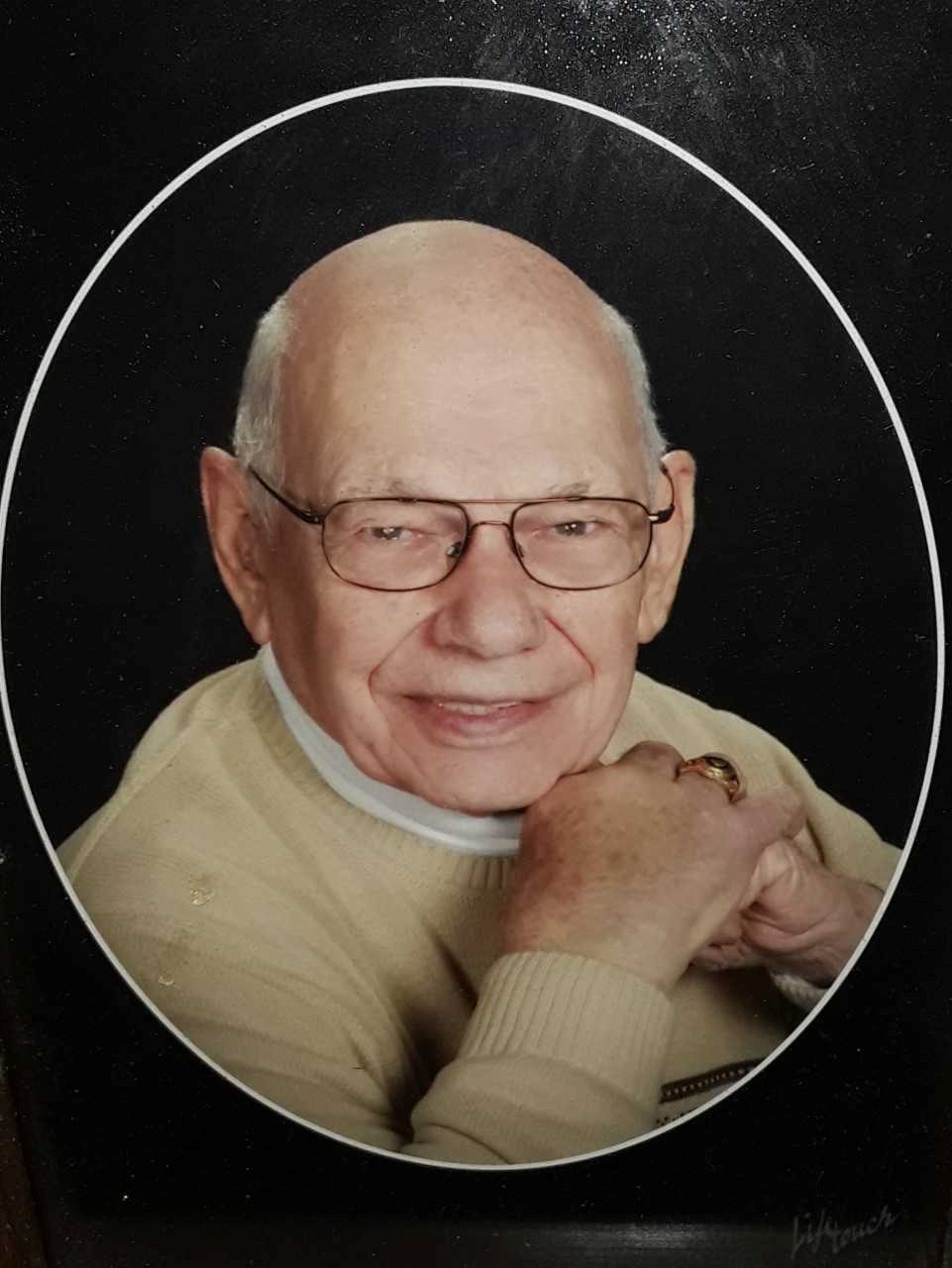 Obituary of Robert Earl DeVinney