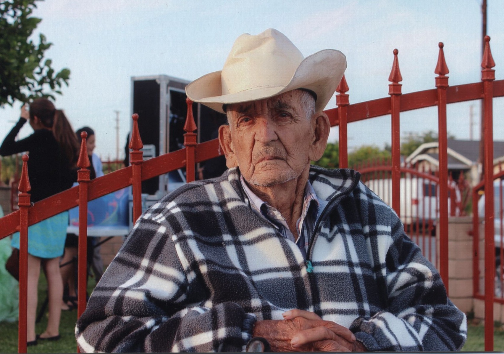 Obituary of Esteban Uribe